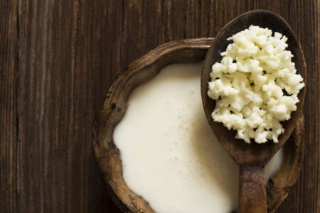 Wat is het verschil tussen yoghurt en kefir?